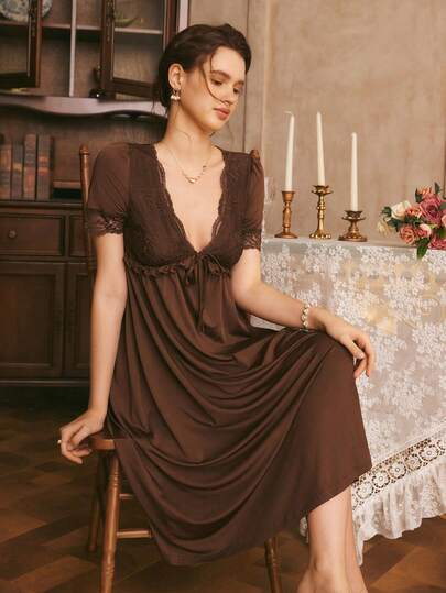 法式优雅浪漫蕾丝拼接V领蝴蝶结设计A字纯色女士睡裙