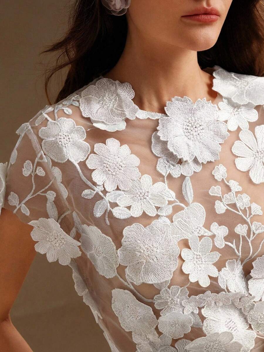 Anewsta 女款浪漫刺繡花朵貼花上衣,彩色花卉刺繡 - 白色 - 查看 1