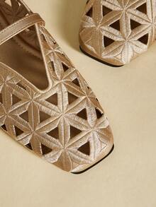 Rosivie Sepatu Loafer Slip-On Kasual Wanita dengan Desain Gesper dan Bagian Dalam Berongga - Emas 1 - View 5
