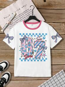 少女三件套数码条纹及数字67印花短袖套装，休闲舒适，适合春夏穿着，时尚百搭，适合户外活动、野餐、街头摄影、居家、上学、节日庆典等场合，亦可作为礼物赠送。 - 白色 - 查看 4