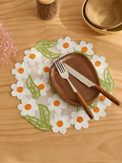 1/2/4/6/8件装清新小花刺绣圆形餐垫，适用于家庭厨房装饰，可放置水杯、碗碟等，防滑，适合节日派对、生日派对、婚礼晚宴、餐厅、客厅、书桌、咖啡桌等家居装饰，四季通用。