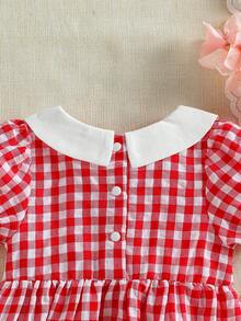 SHEIN 女婴褶皱格纹彼得潘领花瓣袖休闲连衣裙，适合日常穿着和聚会 - 紅色 - 查看 7
