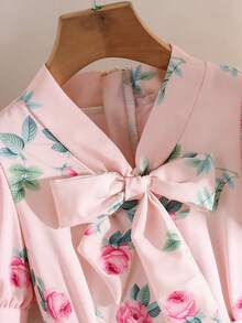1 pieza Vestido largo de verano elegante y dulce para adolescentes, con cuello en color albaricoque, detalle de lazo, mangas cortas, cintura ajustada y falda plisada, ideal para uso diario, compras, fiestas de jardín y talla grande - Rosa Pálido - Ver 4