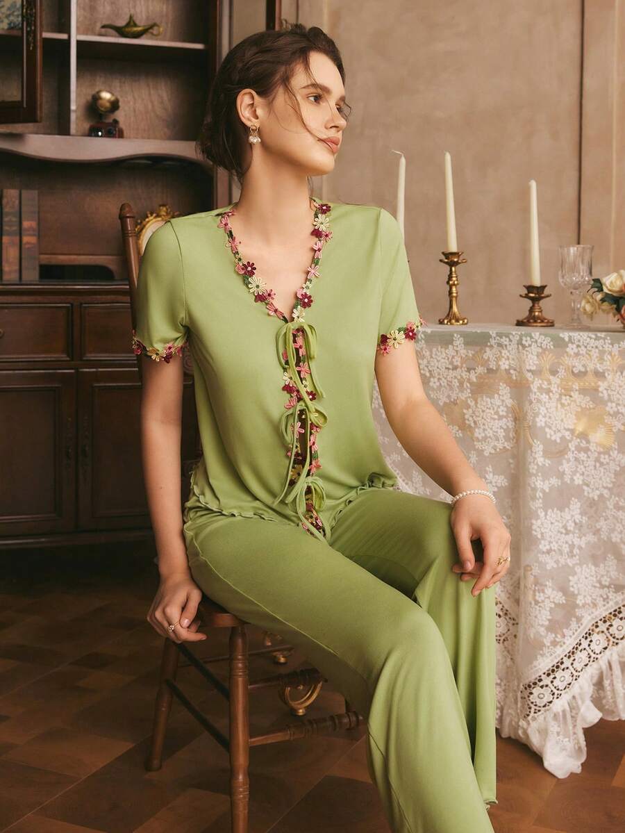 SHEIN 女士法式V领系带蕾丝边短袖开衫睡衣套装 - 橄欖綠 - 查看 1