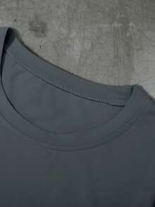 Manfinity EMRG Camiseta de manga corta de cuello redondo casual con estampado de letras y números para hombre, verano - Gris - Ver 5