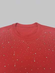 Manfinity Dauomo 男士十字图案T恤，饰以水钻，醒目的红色，时尚男士T恤，送给他的礼物，送给男朋友的礼物，2026春夏新款男士短袖上衣。 - 紅色 - 查看 3