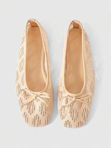 Sleekvia 女士经典蝴蝶结细节蕾丝网面时尚优雅舒适方头平底鞋 - 杏色 - 查看 2