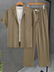 Manfinity Homme 男士卡其色夏季波希米亞度假風皺褶布料印花襯衫與抽繩長褲套裝，百搭亞麻度假休閒兩件套 - 卡其色 - 查看 4