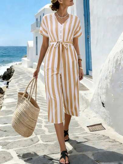 SHEIN Holidaya 休闲度假宽松阔腿连体裤，V领设计，前襟纽扣装饰，收腰设计，适合春夏穿着。