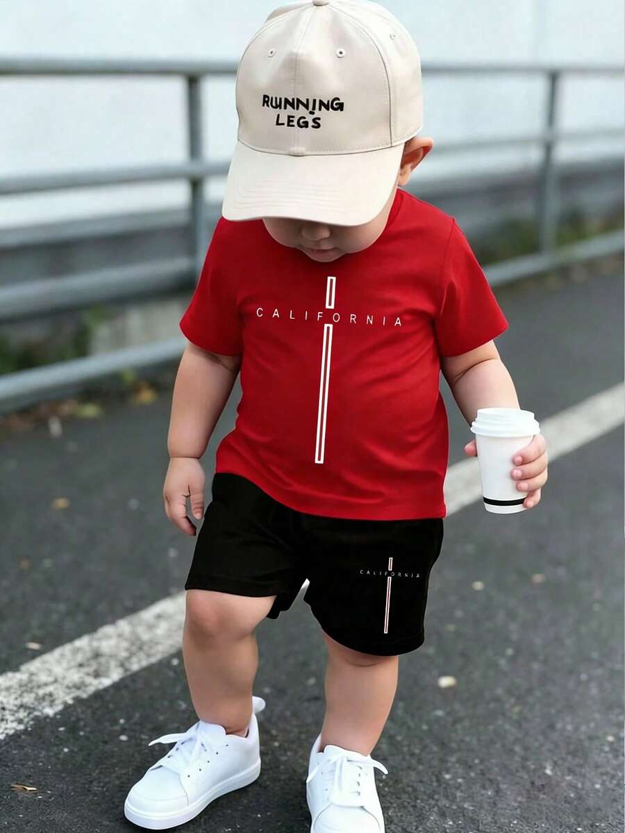 Explorewe 一套男童休闲时尚舒适简约运动撞色字母印花加州短袖T恤和短裤夏季套装 - 紅色 - 查看 1