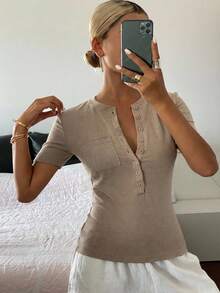 DAZY Women's Summer Fitted Regular Shoulder Short Sleeve Casual T-Shirt - Khaki - View 3