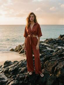 Lumivelle 女士时尚休闲纯色缎面翻领V领短袖露脐上衣（下摆系带）+高腰缎面荷叶边阔腿裤两件套，春夏款 - 紅色 - 查看 2