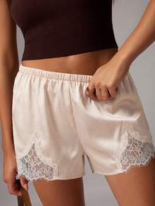 Avenya Quần short ống rộng cạp chun phối ren satin tương phản - Rượu sâm banh - Xem 3