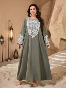 Al Najma Women's Floral Patchwork Shell Tassel Decor Loose Elegant Plus Size Turkish Dress - Green - View 7