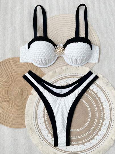 Swim Chiccia 两件套女士沙滩装，黑白拼接钢圈上衣配白色花卉粗肩带，时尚三角泳裤，性感比基尼泳衣