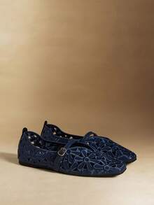 Rosivie Women's Buckle Design Floral Hollow-Out Fashion Flats - Sapphire Blue 2 - View 3