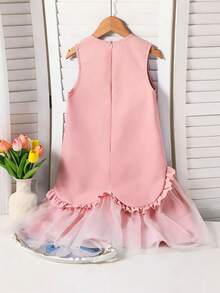 Đầm liền thân ngọt ngào, thanh lịch và ôm dáng cho bé gái tuổi teen, màu xanh nhạt, cổ tròn, không tay, điểm xuyết 5 họa tiết hoa 3D, viền ren và phần lưới xếp ly, dài đến đầu gối, hoàn hảo cho mặc hàng ngày và đi mua sắm. Đầm dự tiệc cho trẻ em, đầm dự đám cưới cho bé gái, đầm hồng cho bé gái, đầm dự tiệc cưới cho bé gái. - Hồng - Xem 2