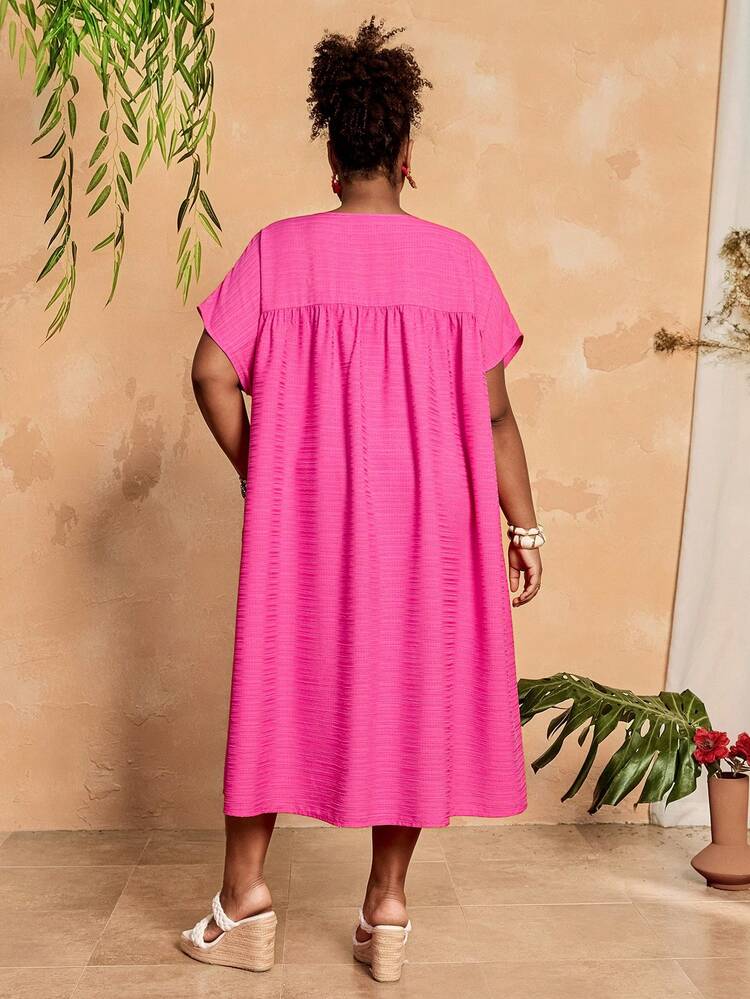 Plus Size Women Casual Solid Color Round Neck Short Sleeve Button Design Dress
