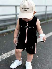 SHEIN Playful Pals 男婴休闲街头风条纹字母印花背心套装（含上衣和黑色短裤），两件套，适合夏季外出穿着 - 彩色 - 查看 1