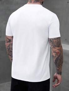 Manfinity Homme 男士休闲圆领短袖T恤，夏季日常百搭白色印花T恤，男士短袖T恤，男士夏季休闲T恤，男士白色T恤，复古风格，适合日常休闲、周末旅行、户外活动、探险旅行、轻松的工作环境或半正式场合，可作为男友/丈夫礼物、周年纪念/生日礼物、派对、夏季假期、婚礼、春夏男士邮轮套装、游艇套装、沙滩套装。 - 白色 - 查看 2