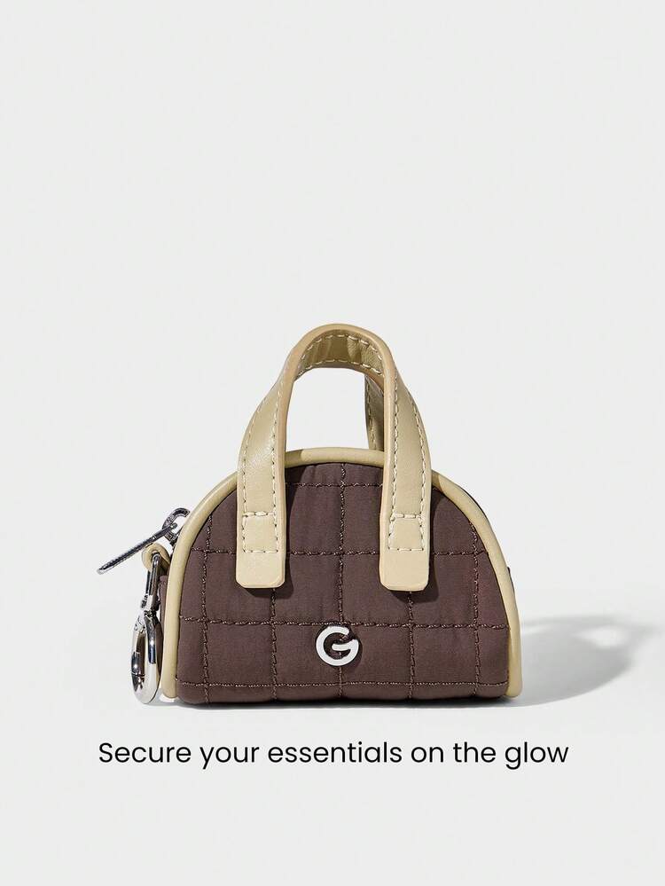 0.2L Mini Carry Water-Resistant Trim Metallic Logo Quilted Coin Purse Key Chain Studio Travel Daily Casual