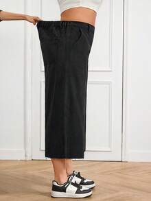 SHEIN CURVE+ Quần jeans nữ cỡ lớn cạp cao, có túi, ống rộng, dáng suông, dài đến 7/8, thích hợp cho mùa xuân hè, lễ hội, đi làm, nghỉ mát, tốt nghiệp, phong cách Y2K, dễ thương, thời trang đường phố, dự tiệc, đám cưới, thanh lịch, công sở, thường ngày. Quần jeans nữ cạp cao ống rộng với gấu quần rách, quần denim đen dáng lửng, quần denim tối giản, quần jeans thoải mái khi đi làm, quần jeans thời trang nữ, quần jeans tối giản thanh lịch. - màu đen - Xem 7