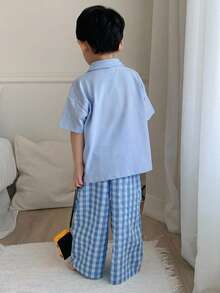 Dazy Kids Bộ 2 món cho bé trai: Áo thun cổ tròn tay ngắn màu trơn + Quần kẻ caro, trang phục thường ngày mùa xuân/hè. - Màu xanh lam - Xem 2