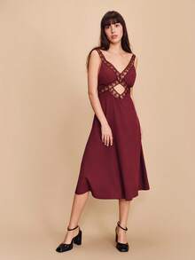 lacRébo Burgundy Summer Elegant Party Fitted Midi Dress,Lace Trim V Neckline Front Cut Out Sleeveless Design, French Style Parisian Vacation Outfit - Purple - View 2