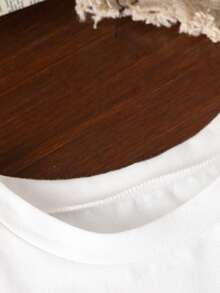 SHEIN GraphicGems 4件套幼儿男童篮球、棒球、足球图案圆领短袖T恤，白色、红色、蓝色、灰色，休闲运动、跑步、街头、上学等场合穿着，基础款，简约舒适，适合春、夏、秋季穿着。 - 紅色 - 查看 3