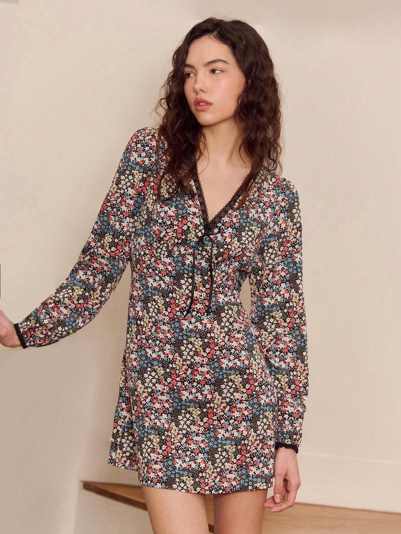 Floral Vintage Style Print Long Sleeve Smock Dress With Lace Trim Detail Spring Summer French Style Parisian Style Flower Dress Woman Ditsy Floral Dress Long Sleeve Dresses Woman Women's Floral Long Sleeve Mini Dress