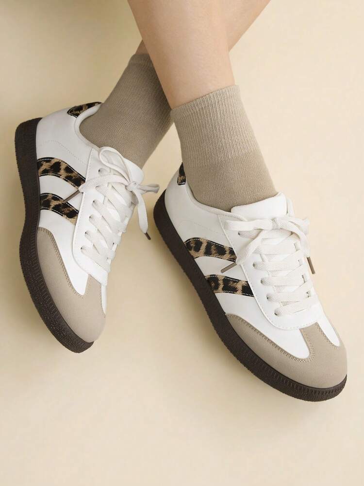 CUCCOO EASI Women's Casual Contrast Color Comfortable Sports Sneakers For Daily Wear For Christmas