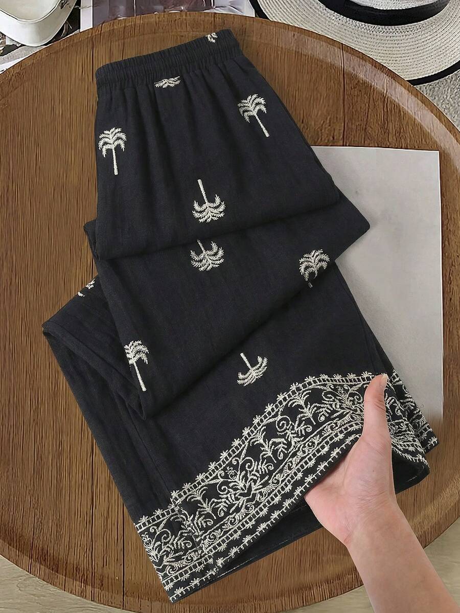 EMERY ROSE Women's Vacation Palm Tree Pattern Pocket Wide Leg Pants - Black - View 1