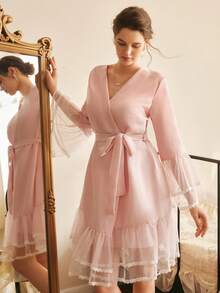 French Elegant Soft Pink Lace Trim Loose Ruffled Hem Robe And Sexy Draped Neck Camisole Women Sleepwear Set - Pink - View 5