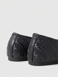 Sleekvia Women's New Fashion Woven Slip-On Square Toe Flat Shoes - Black - View 3