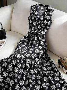 GlowEve CURVE Plus Size Women's Black & White Floral Print V-Neck Button Down A-Line Maxi Dress,Elegant Boho Summer Vacation Holiday,Sleeveless Ruffle Hem Sundress - Multicolor - View 3