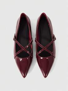 CUCCOO BIZCHIC 女士尖头亮面交叉搭扣平底鞋 - 酒紅色 - 查看 2