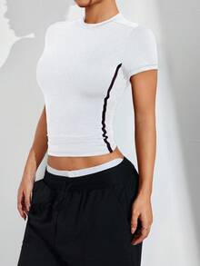 Velisys 2件/套 女士短袖T恤 - 黑與白 - 查看 5