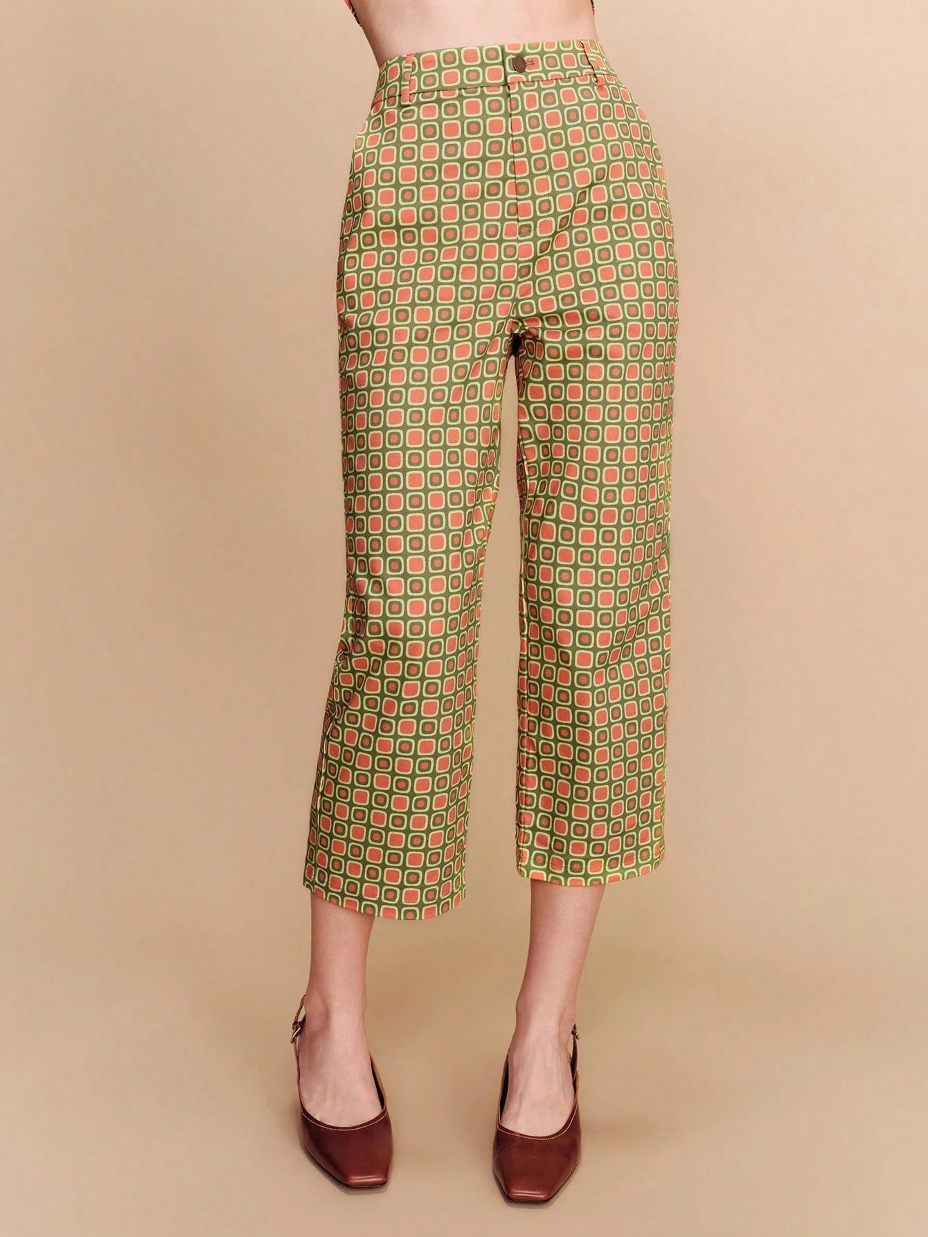 Olivgrünes geometrisches Muster Set mit Crop Top und hochgeschnittener Hose, im Vintage-Stil