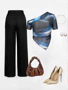 Elenzga 大码女式优雅斜领短袖T恤搭配直筒裤通勤套装，时尚办公室穿搭。这款印花上衣采用不规则设计，搭配长款西装裤，是一套两件套，适合春、夏、秋季穿着。 - 彩色 - 查看 2