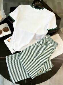 Resyla Bộ đồ nữ gồm áo thun ngắn tay và quần ống rộng kẻ sọc in hình cỏ bốn lá nhân dịp Ngày Thánh Patrick, thích hợp cho mùa Xuân/Hè/Thu. - trắng - Xem 2