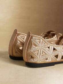 Rosivie Sepatu Loafer Slip-On Kasual Wanita dengan Desain Gesper dan Bagian Dalam Berongga - Emas 1 - View 4