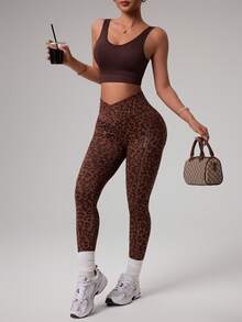 Dewbera Seamless High Elasticity Leopard Print Criss-Cross Waist Sports Leggings For Yoga Workout - Brown - View 6