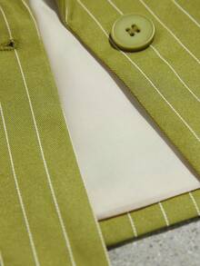 Aveloria Modichic 橄榄绿细条纹女士西装外套，收腰宽肩设计，配有可调节腰带，简约都市时尚风格，通勤休闲皆宜。 - 綠色 - 查看 7