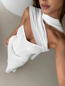 Aloruh 白色无肩带褶皱腰身鱼尾修身连衣裙，配围巾，白色连衣裙，伴娘礼服，婚礼宾客礼服 - 白色 - 查看 1