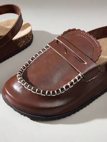 Solecia Women's Buckle Design Casual Versatile Flat Shoes - Burgundy - View 5