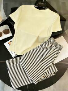 Resyla 女士水果刺绣圆领短袖上衣和条纹印花裤休闲两件套 - 淡黃色 - 查看 2