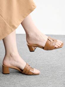 CUCCOO BIZCHIC Sandal Hak Tinggi Wanita Warna Cokelat dengan Tali Silang, Sandal Hak Tinggi Nyaman dengan Ujung Persegi, Gaya Sandal untuk Perjalanan Musim Panas - Coklat - View 1