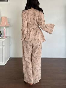 DAZY Set de pijama de mujer con 2 piezas, estampado de dibujo lineal floral, tela de gasa texturizada con botones de contraste, primavera - Rosa Pálido - Ver 2
