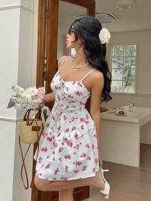 Serisse Vestido Curto Franzido na Cintura com Estampa Floral Miúda Rosa para Férias de Verão, Vestido de Verão Elegante para Férias, Vestido de Férias para Mulheres, Looks de Verão Femininos, Roupas de Resort para Mulheres, Vestido Rosa para Mulheres, Looks de Verão Femininos - Multicolorido - Visão 4