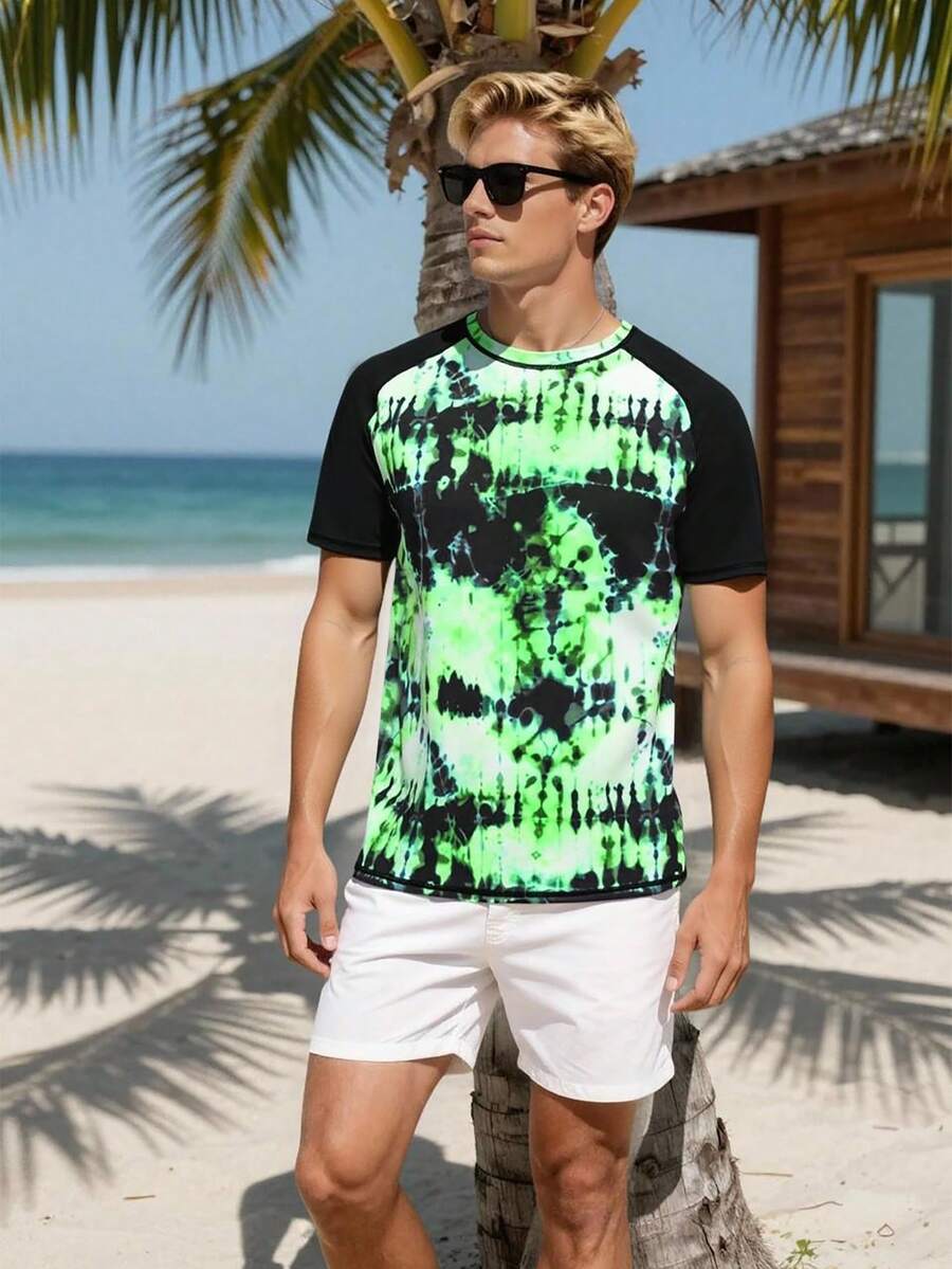 Zalmeno Men's Minimalist Printed Round Neck Short Sleeve Rash Guard - Green - View 1